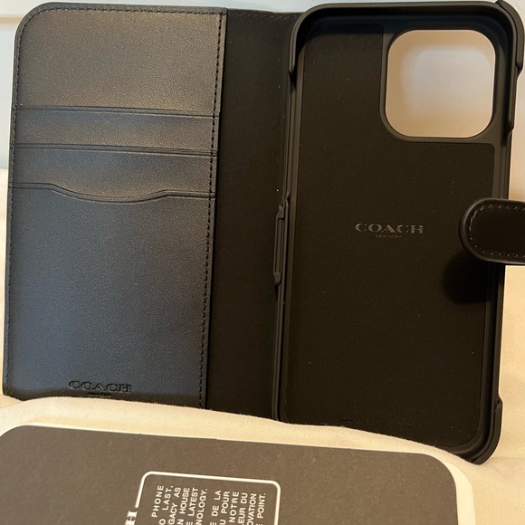 Coach (R $129) authentic IPhone 15 Pro Max Case Wallet NWT - Picture 11 of 13